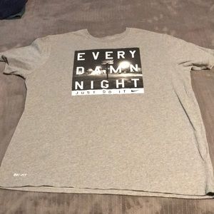 Nike Men’s Dri-Fit. XXL